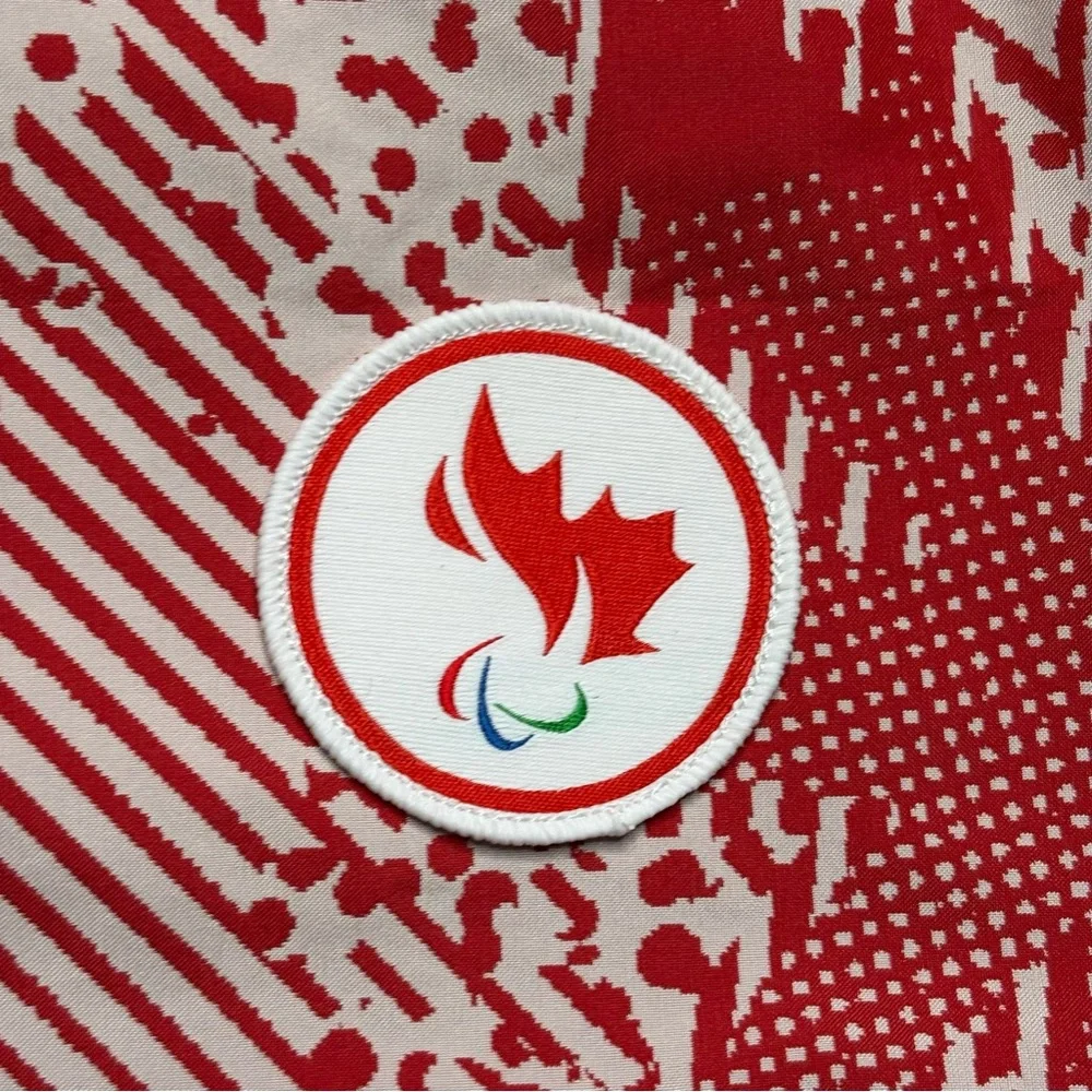 Lululemon 2024 Olympic Team Canada Convertible Jacket - Picture 4 of 9